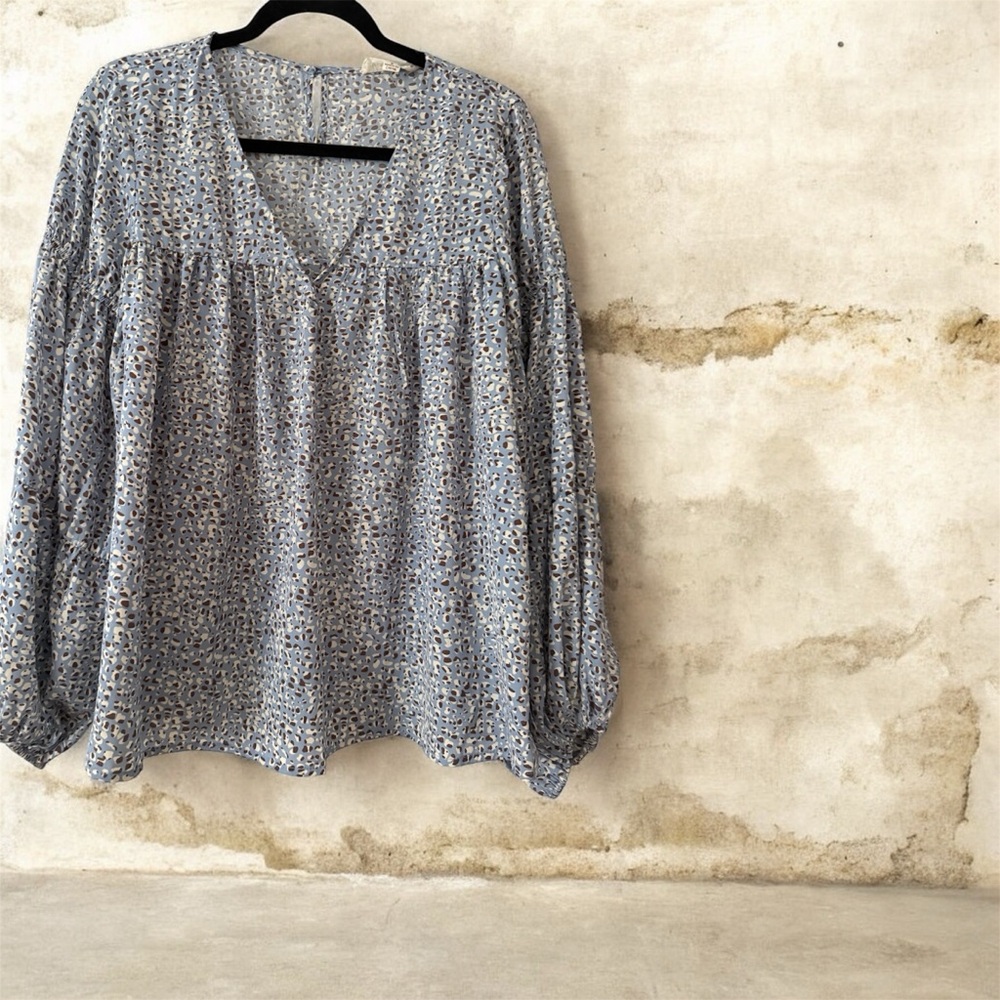 Vine & Love Blue/White/Brown Patterned Blouse